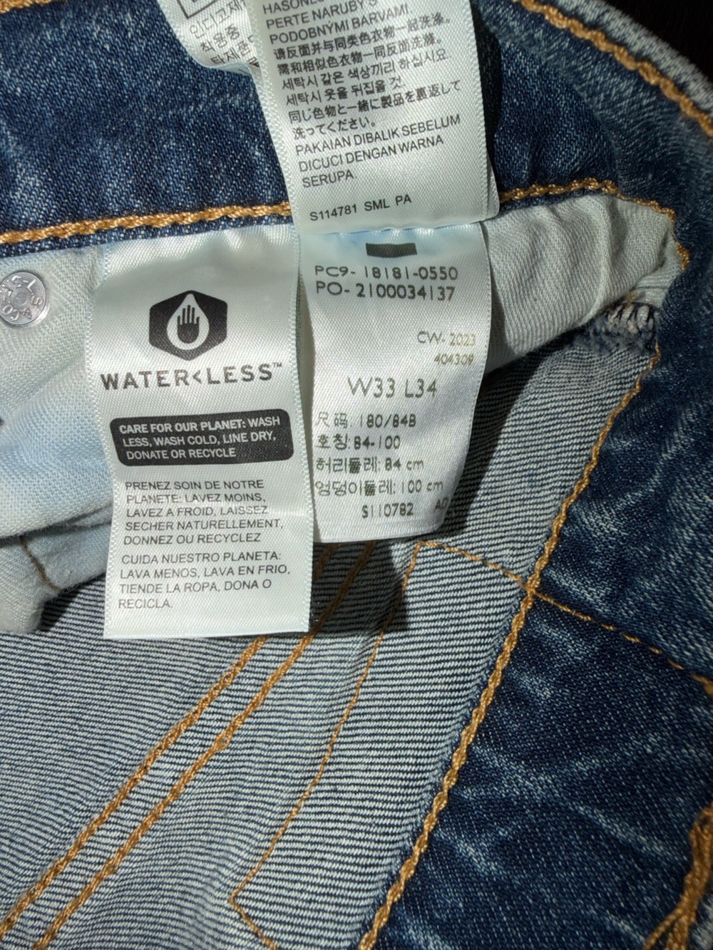 Levi's Men's Straight Leg Jeans in Medium Blue Wash - Picture 3 of 4